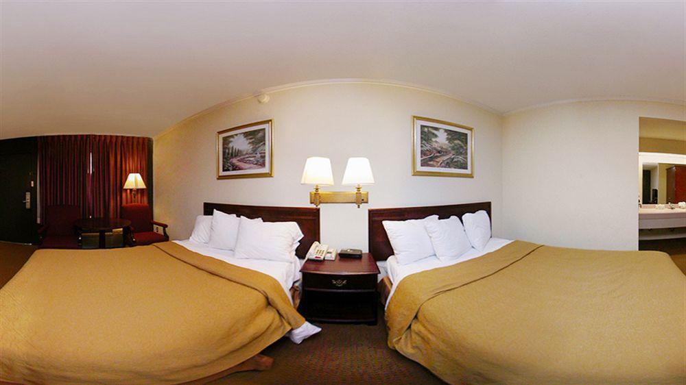 Super 8 By Wyndham Longview/North Motel Bagian luar foto