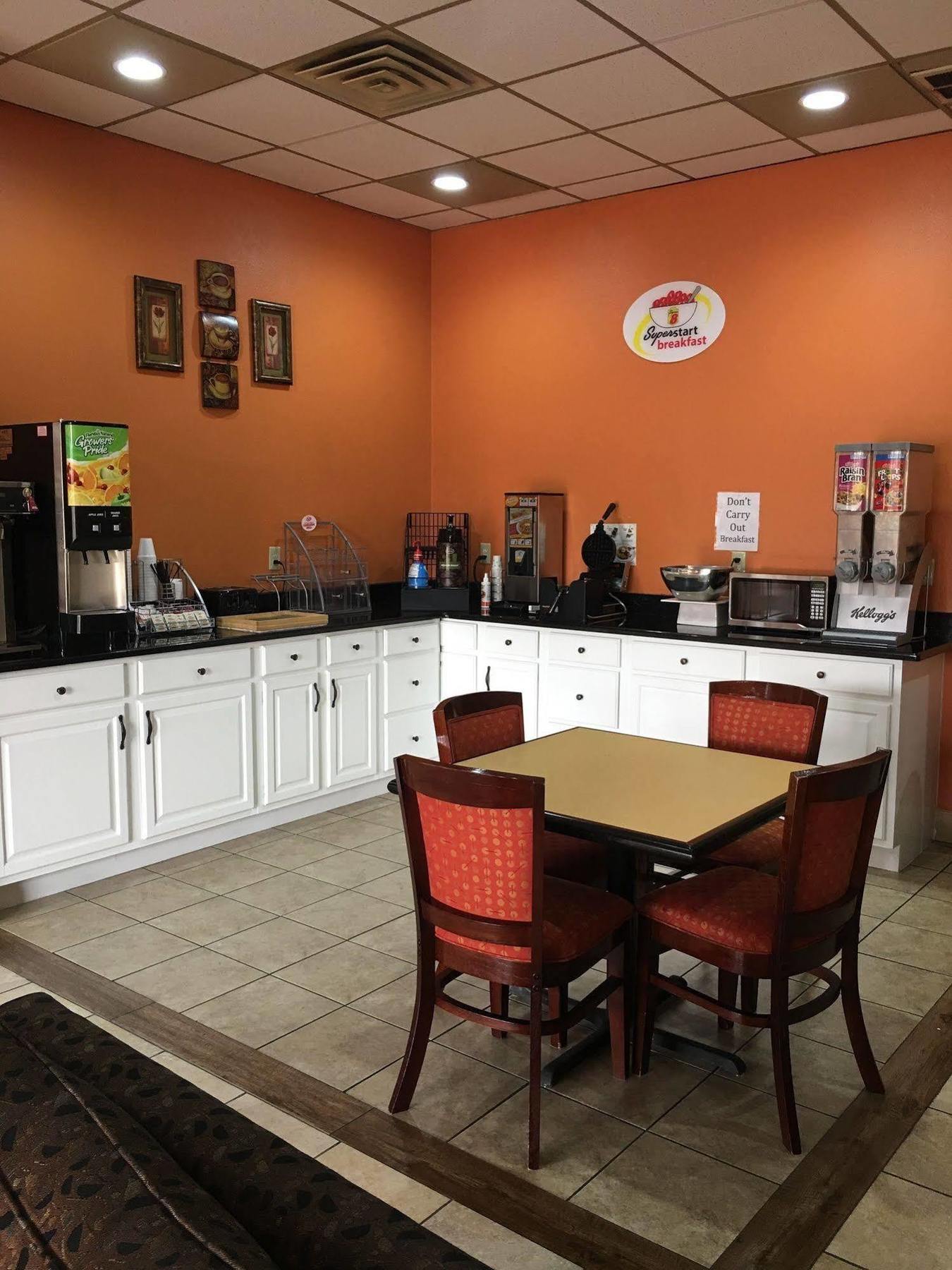 Super 8 By Wyndham Longview/North Motel Bagian luar foto